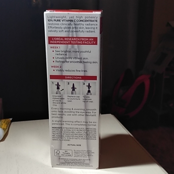 L'oreal Paris Revitalift Derm Intensives - Picture 2 of 3